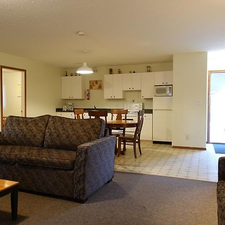 Armada Inn Motel Unity エクステリア 写真